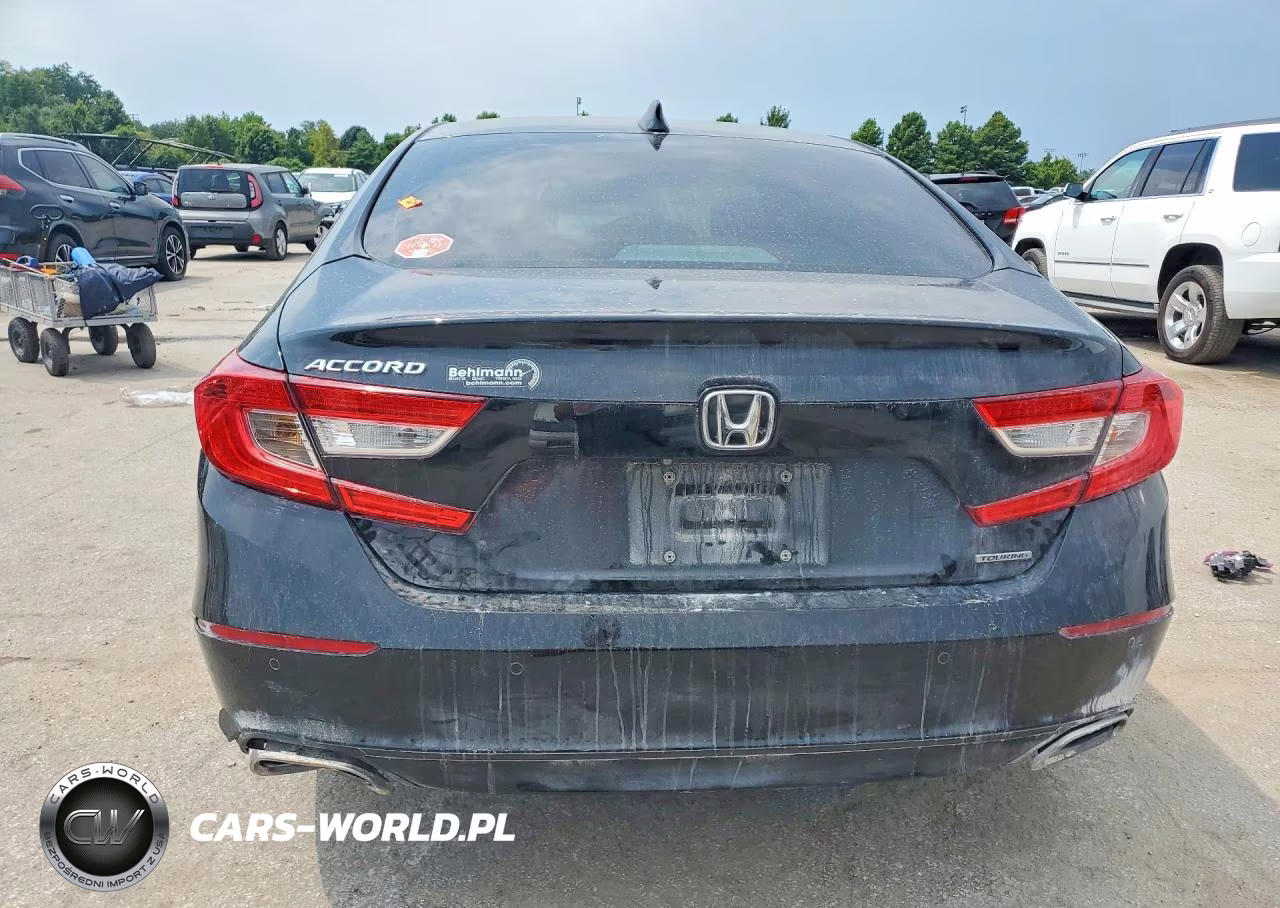 2018 Honda Accord Touring VIN:1HGCV1F96JA108095 - 6