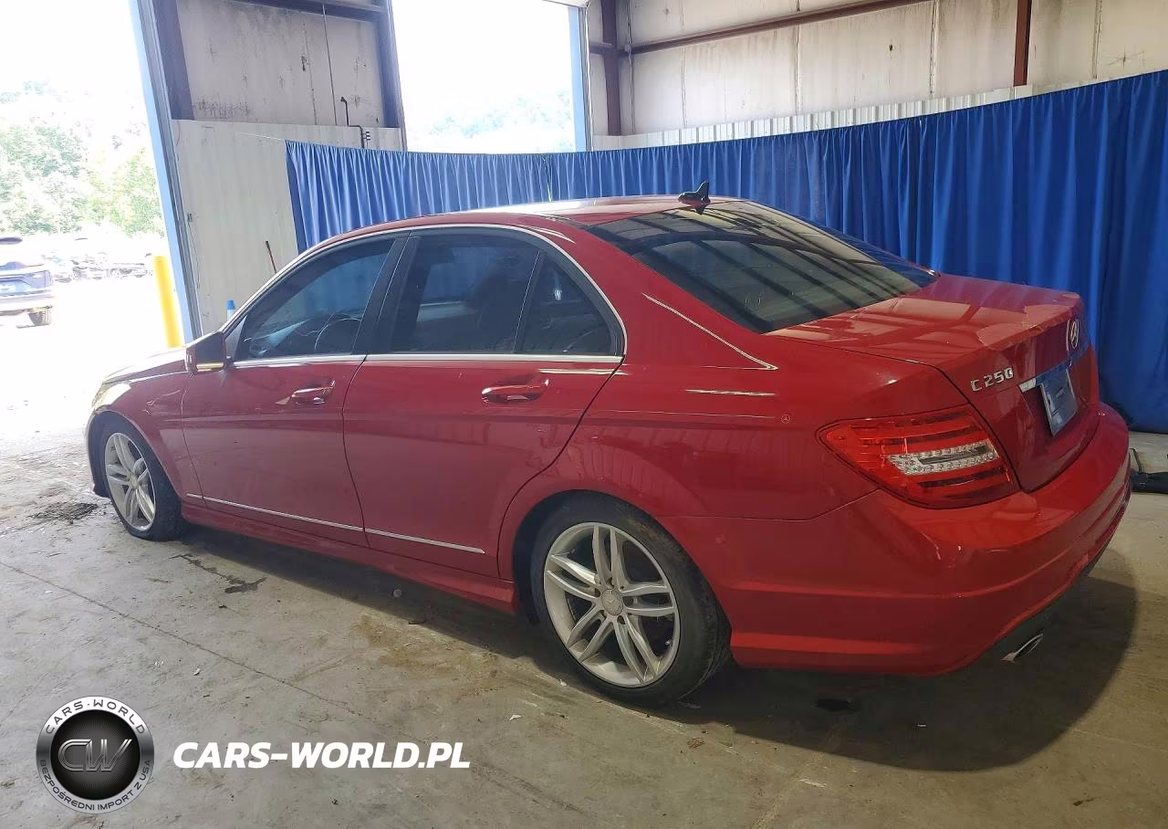 2013 Mercedes-Benz C 250 VIN:WDDGF4HB0DR272680 - 2