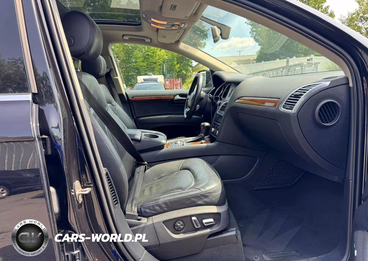 2015 Audi Q7 Premium Plus VIN:WA1LGAFEXFD028708 - 9