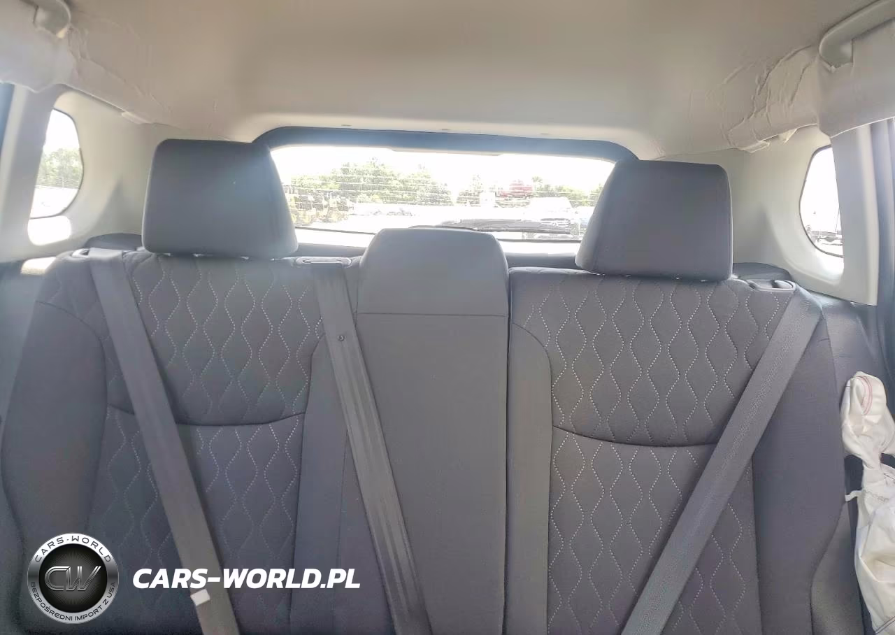 2025 Toyota Corolla Cross Le VIN:7MUCAAAG7SV143531 - 10