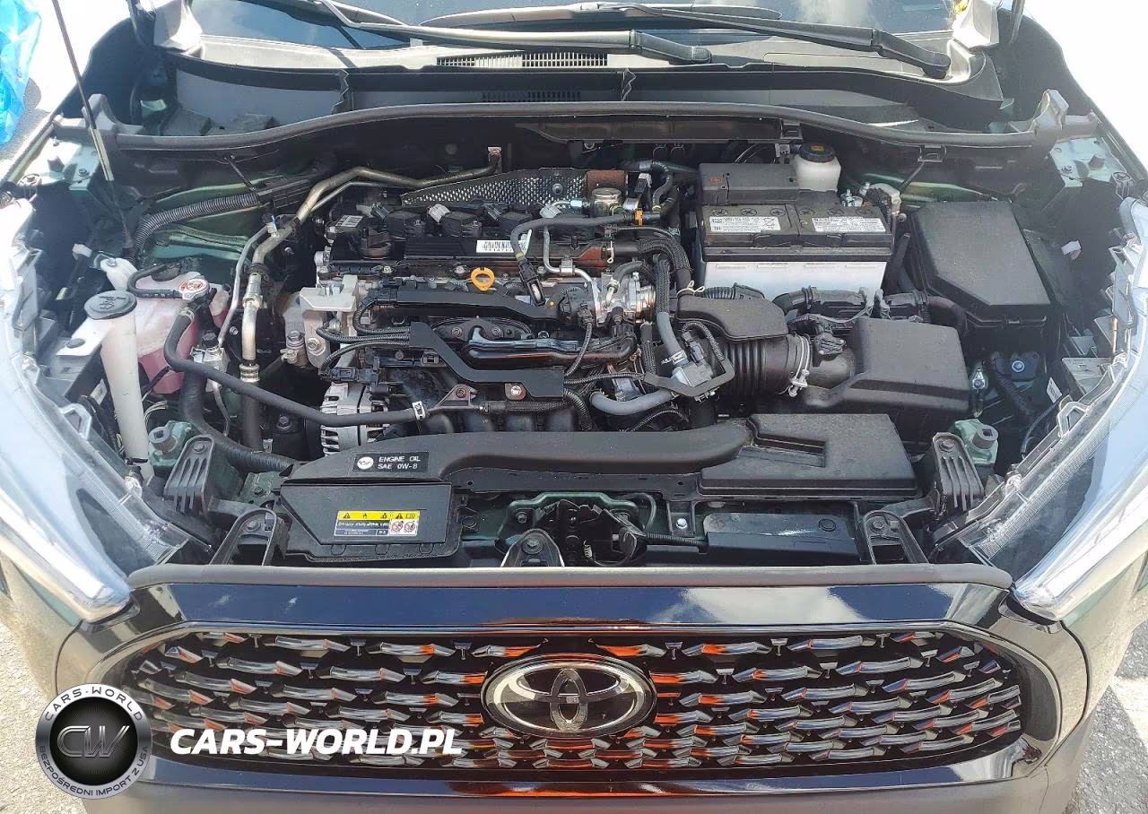 2025 Toyota Corolla Cross Le VIN:7MUCAAAG7SV143531 - 12