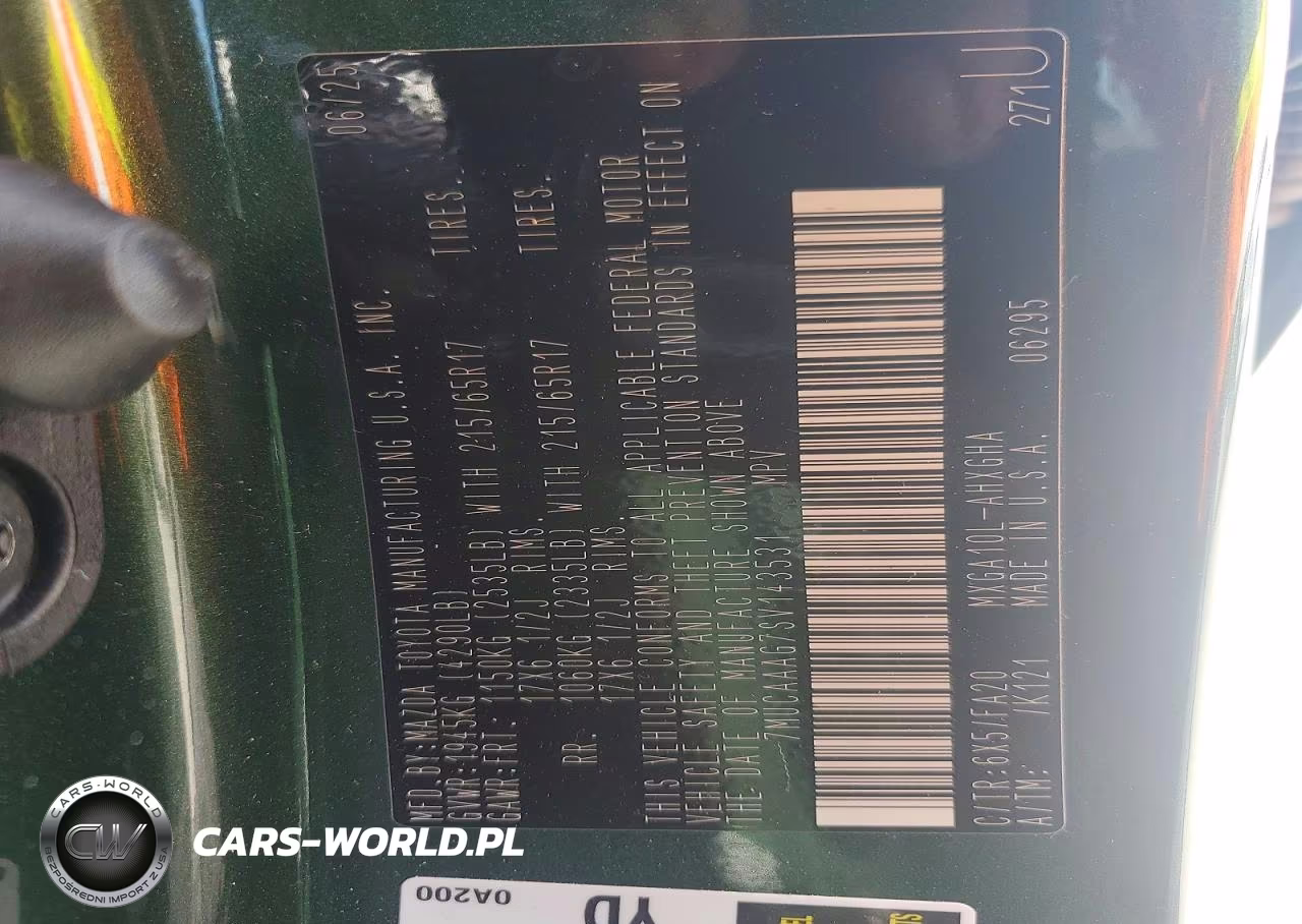 2025 Toyota Corolla Cross Le VIN:7MUCAAAG7SV143531 - 13