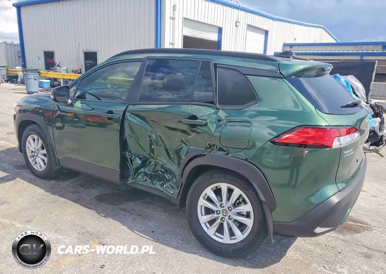 2025 Toyota Corolla Cross Le VIN:7MUCAAAG7SV143531 - 2