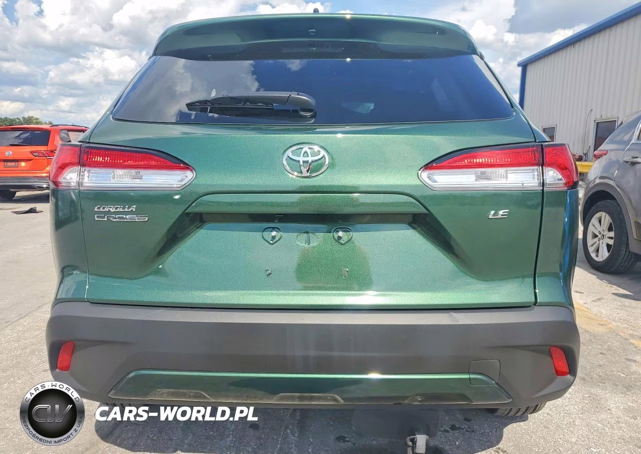 2025 Toyota Corolla Cross Le VIN:7MUCAAAG7SV143531 - 6