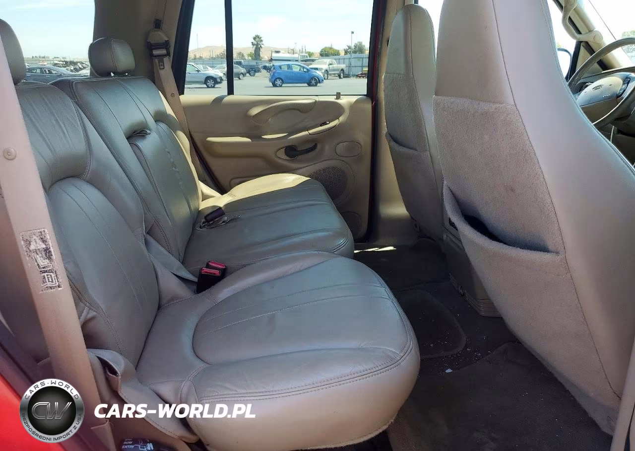 2000 Ford Expedition Eddie Bauer VIN:1FMPU18L3YLA44703 - 10