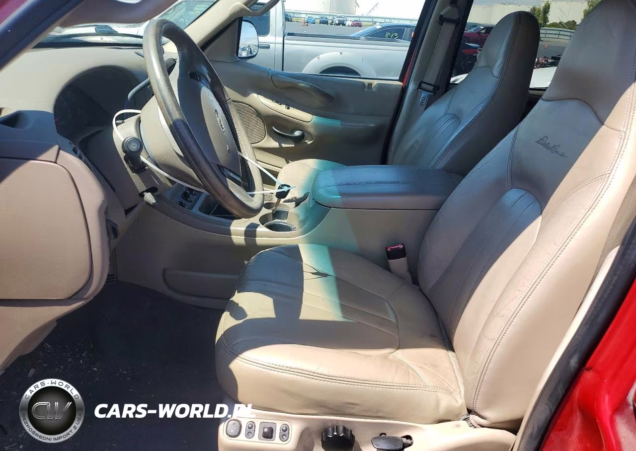 2000 Ford Expedition Eddie Bauer VIN:1FMPU18L3YLA44703 - 7