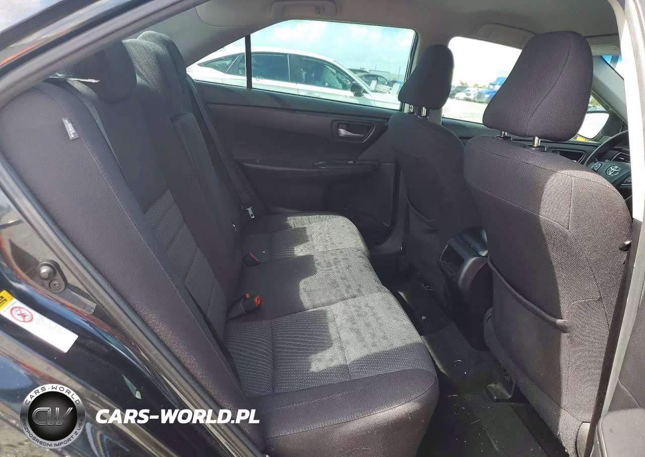 2015 Toyota Camry Hybrid Le VIN:4T1BD1FK9FU147197 - 10