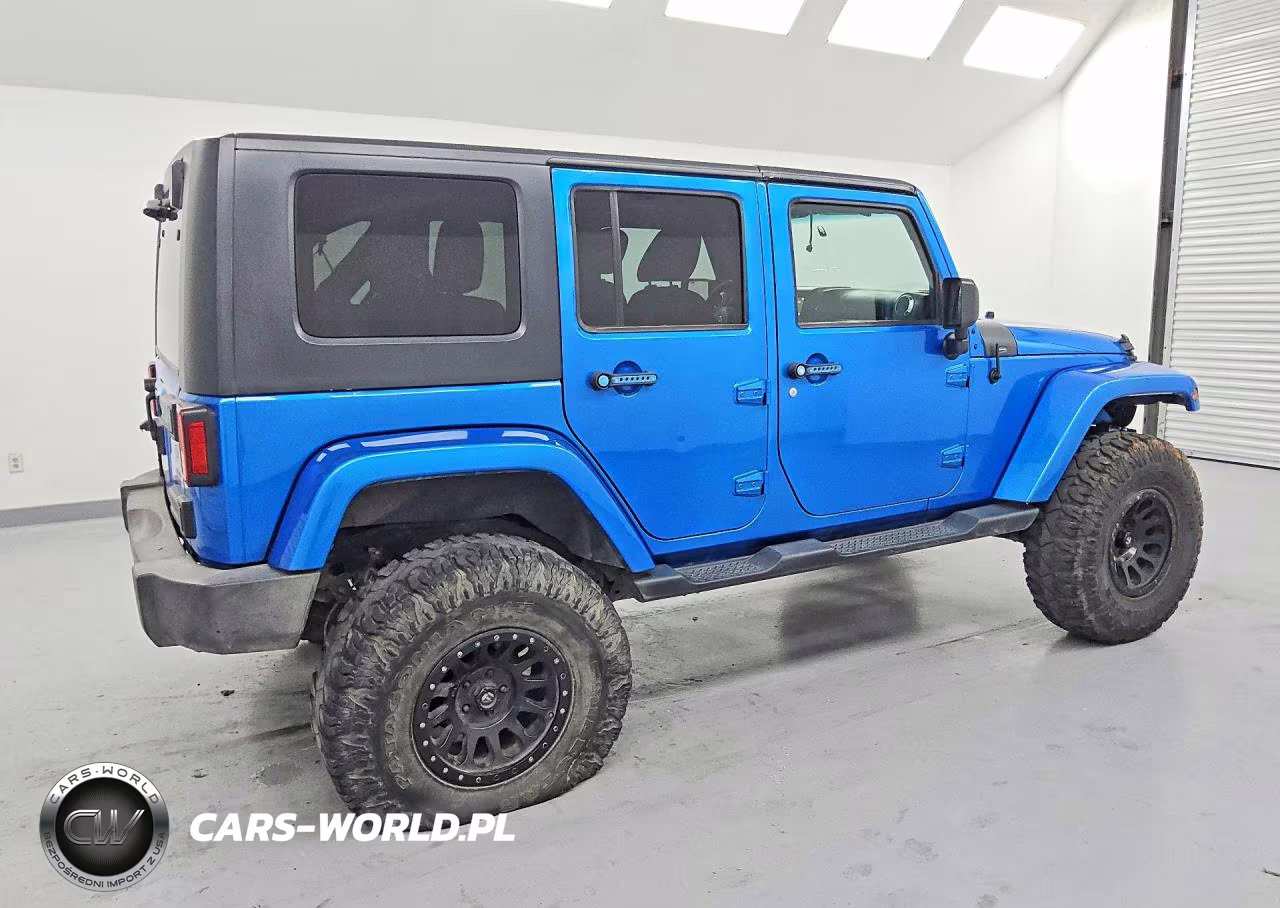 2016 Jeep Wrangler Unlimited Sahara VIN:1C4BJWEG0GL156062 - 3