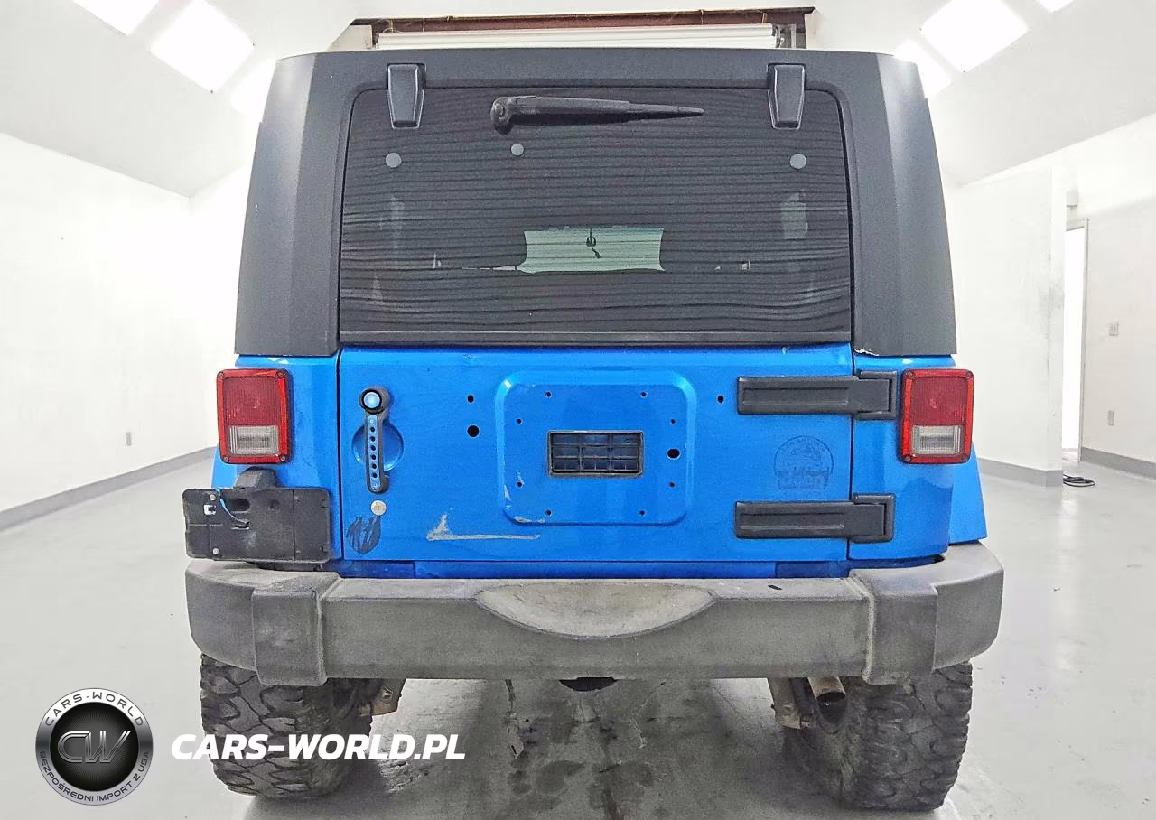 2016 Jeep Wrangler Unlimited Sahara VIN:1C4BJWEG0GL156062 - 6