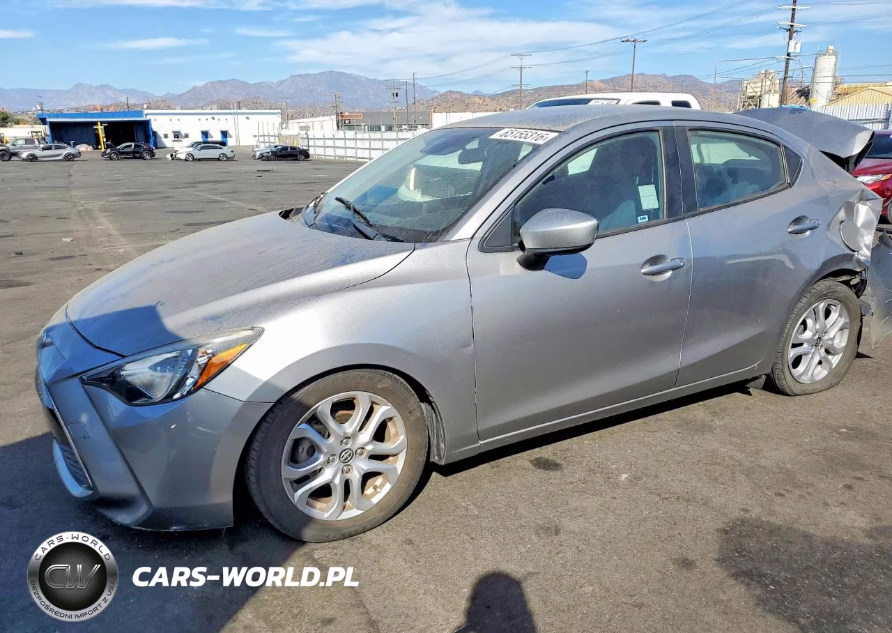 2016 Scion Ia Base – zdjęcie 1 z 12