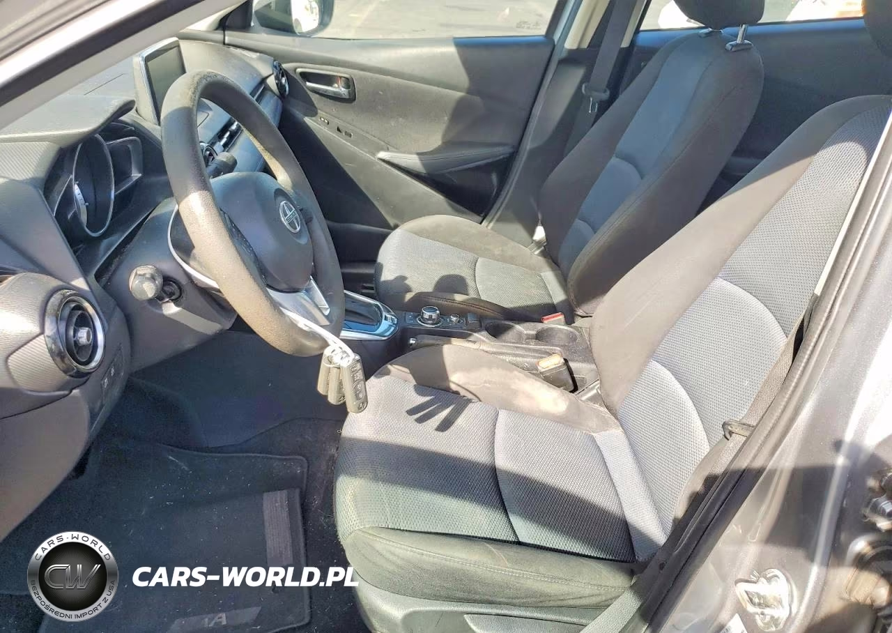 2016 Scion Ia Base VIN:3MYDLBZV2GY107068 - 7