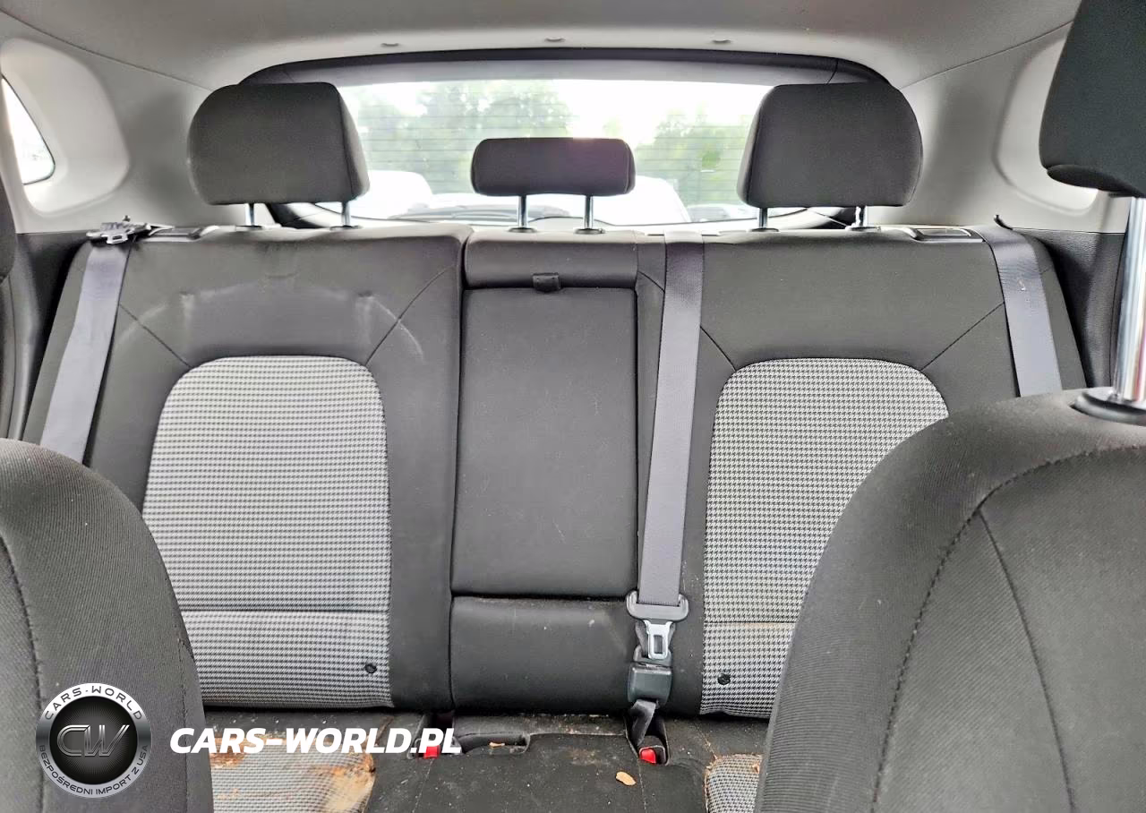 2019 Hyundai Kona Se VIN:KM8K1CAA6KU305265 - 10