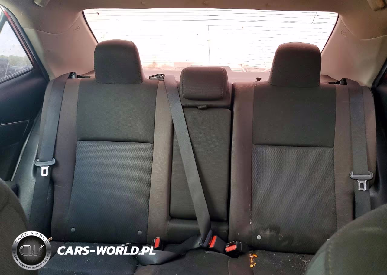 2017 Toyota Corolla Le VIN:5YFBURHEXHP649193 - 10