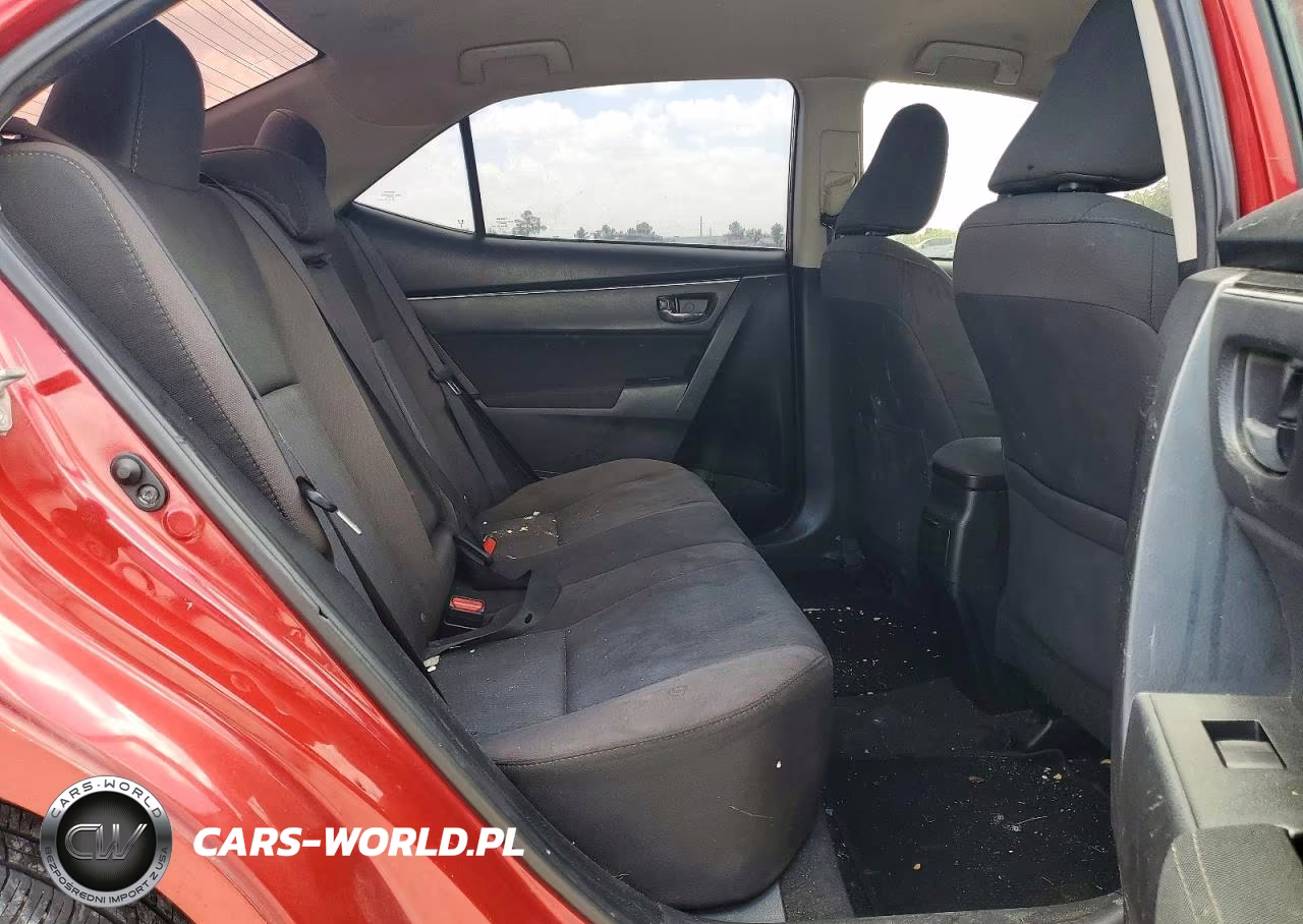 2017 Toyota Corolla Le VIN:5YFBURHEXHP649193 - 11