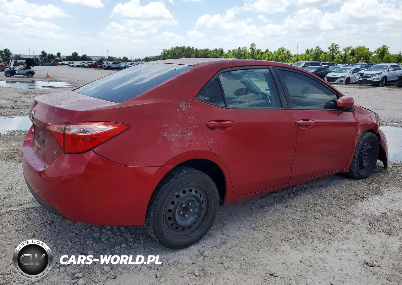 2017 Toyota Corolla Le VIN:5YFBURHEXHP649193 - 3