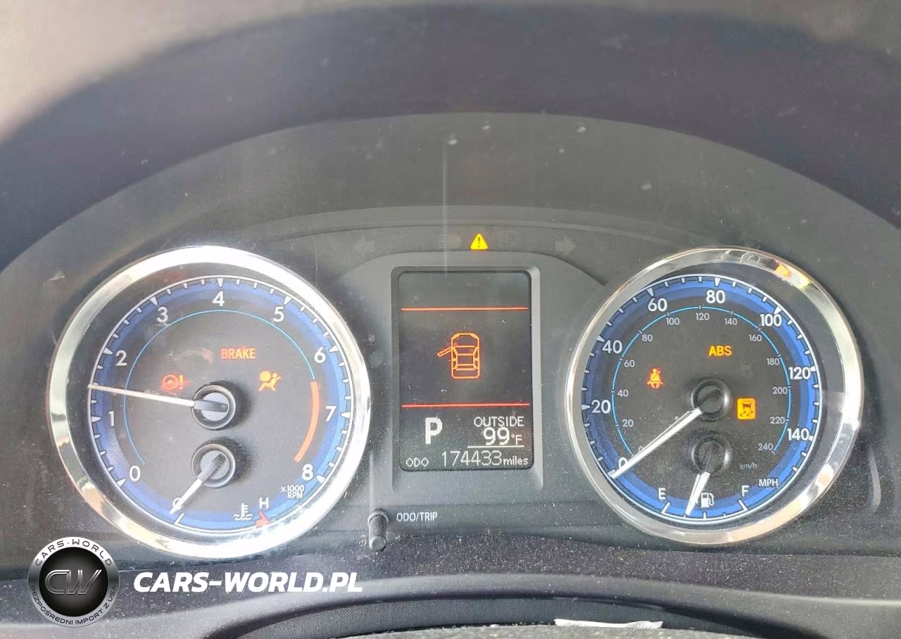 2017 Toyota Corolla Le VIN:5YFBURHEXHP649193 - 9