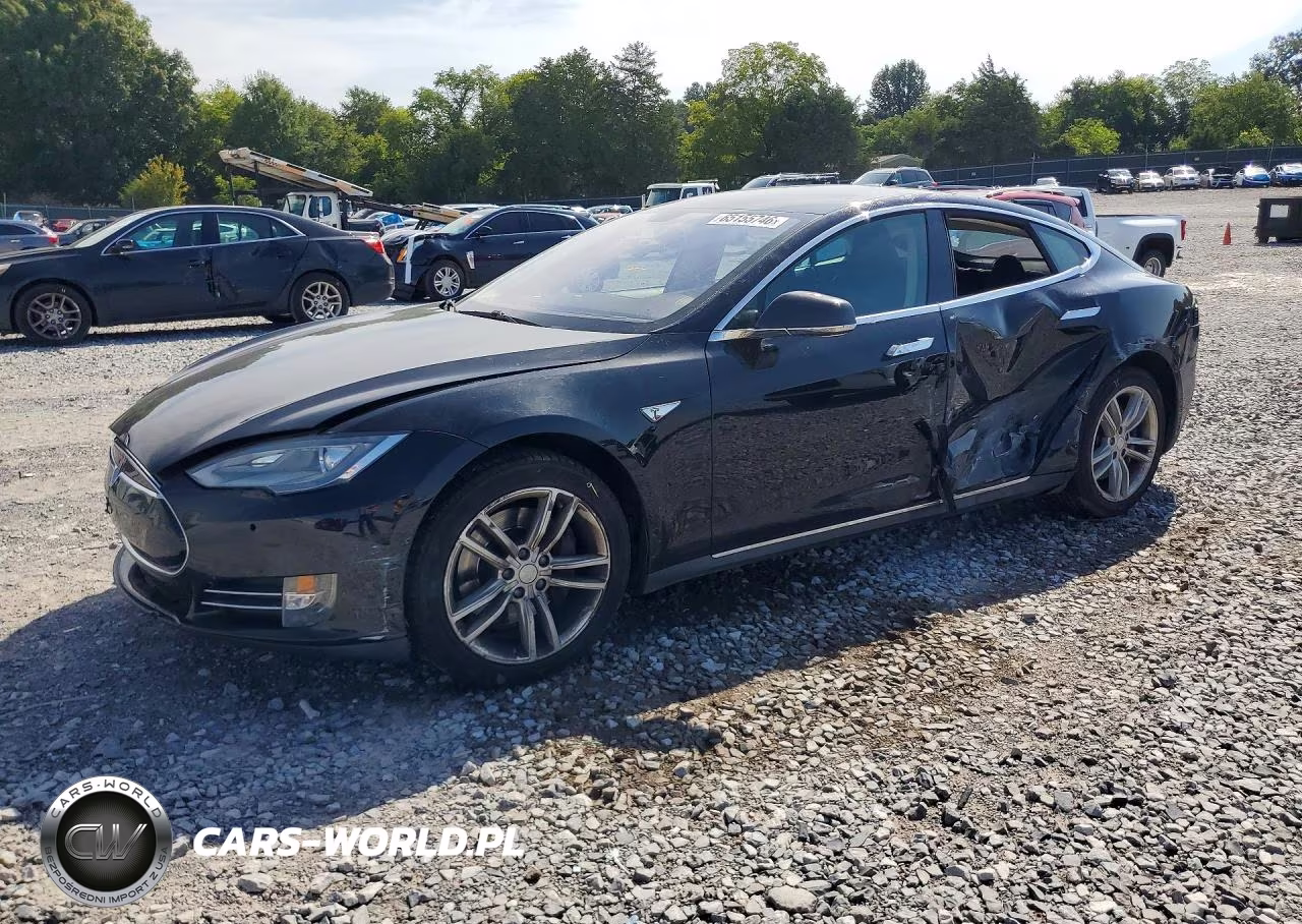 2014 Tesla Model S VIN:5YJSA1S11EFP38724 - 1