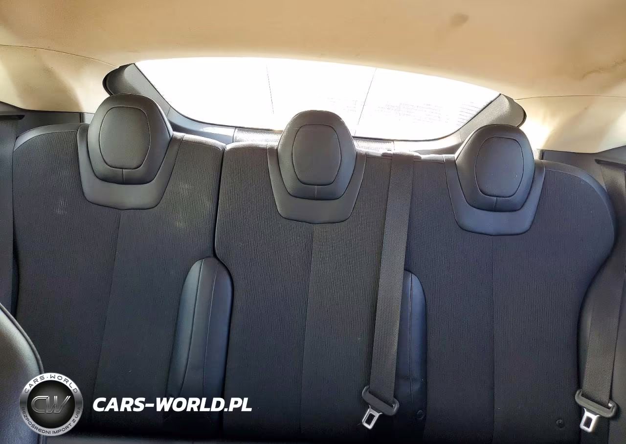 2014 Tesla Model S VIN:5YJSA1S11EFP38724 - 10
