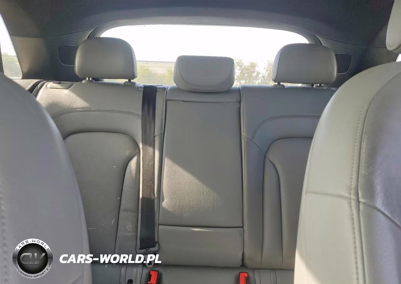2016 Audi Q3 Premium Plus VIN:WA1EFCFS0GR010011 - 10