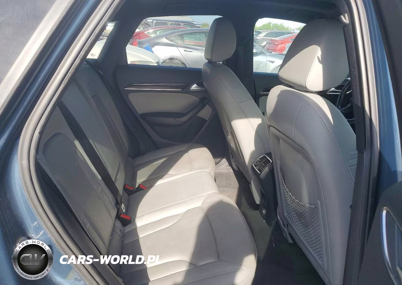 2016 Audi Q3 Premium Plus VIN:WA1EFCFS0GR010011 - 11