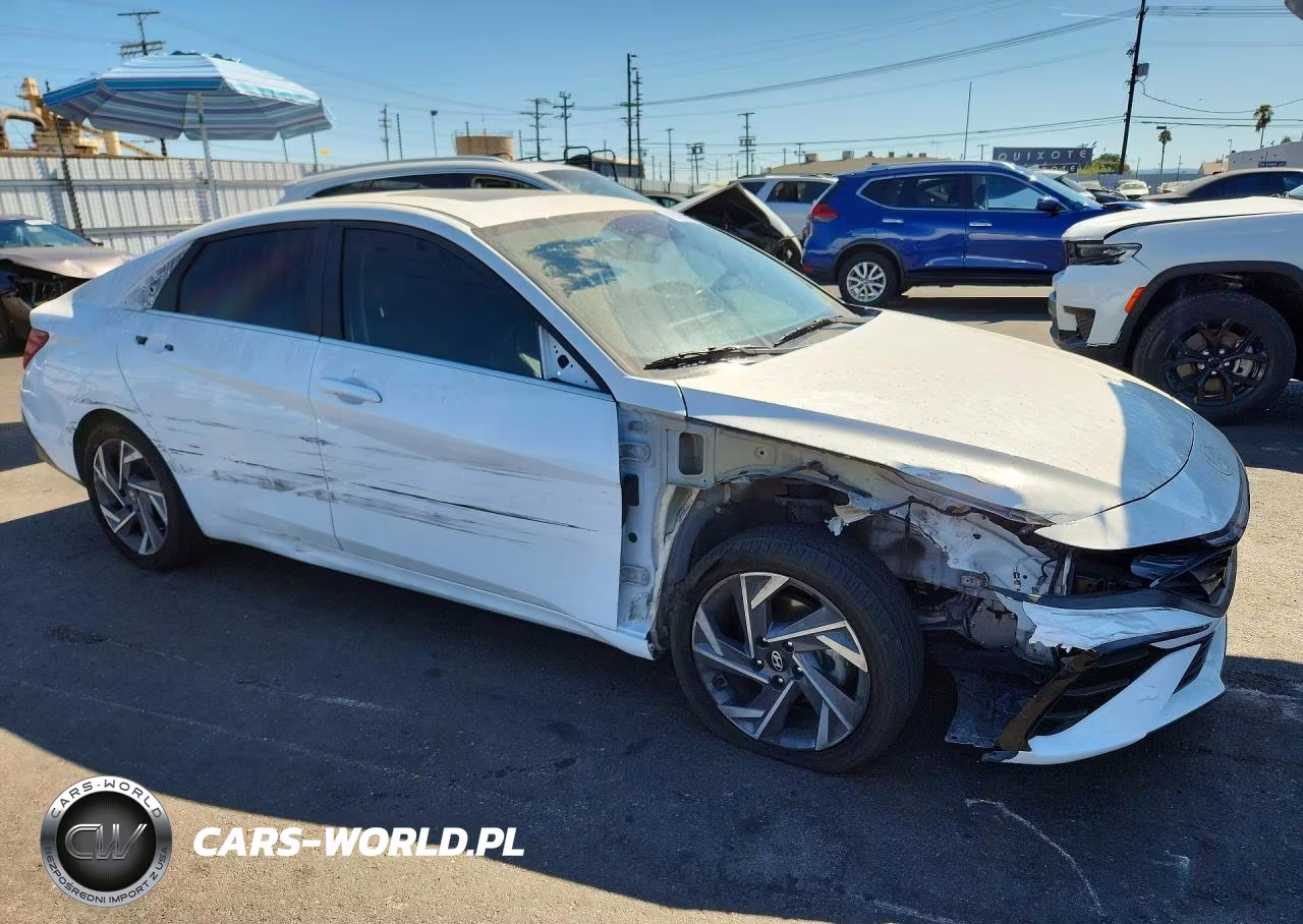 2025 Hyundai Elantra Limited VIN:KMHLN4DJ1SU129493 - 4