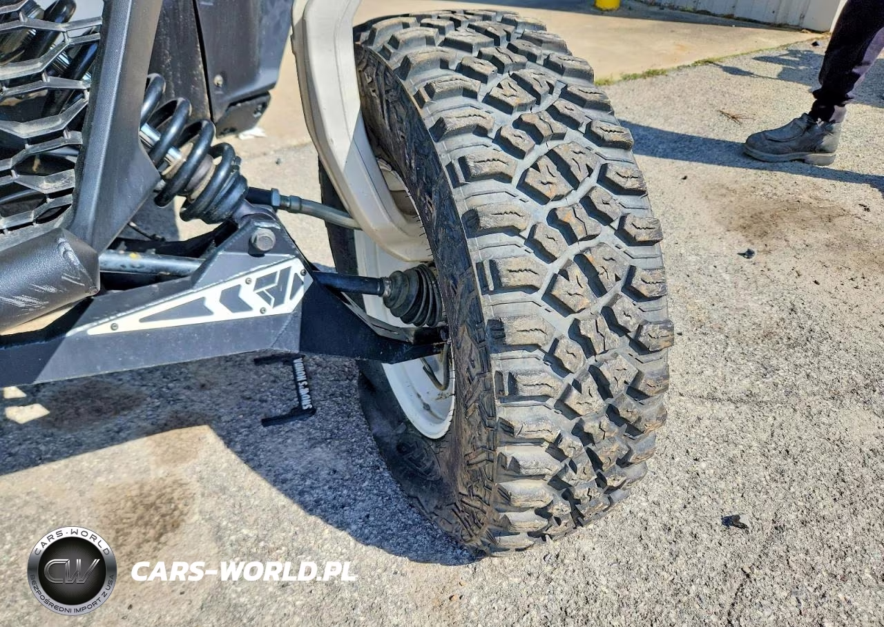 2024 Can-Am Maverick R X Rs Utility Vehicle VIN:3JB8XAT45RE000991 - 9