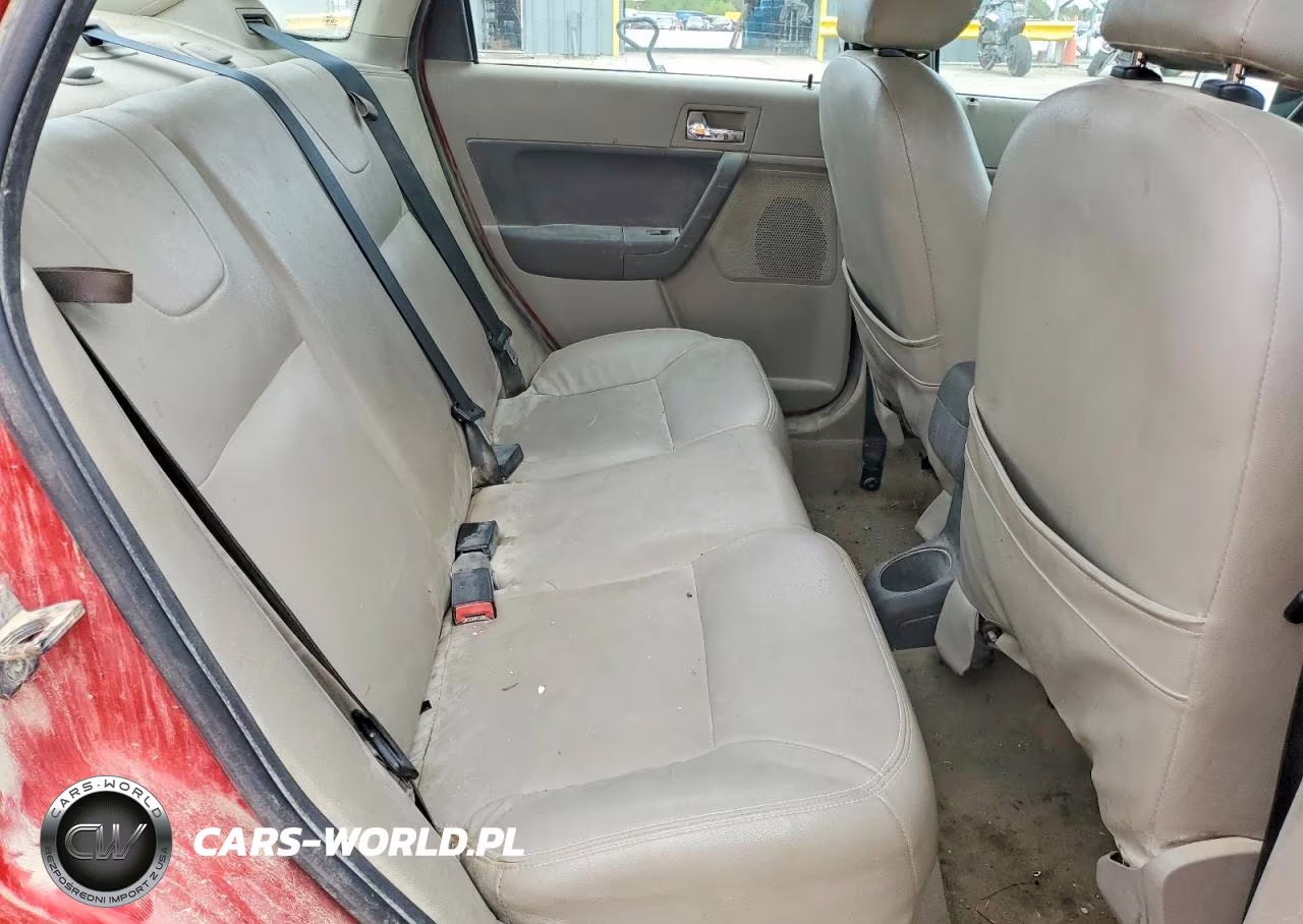 2008 Ford Focus Se VIN:1FAHP35N38W122418 - 10