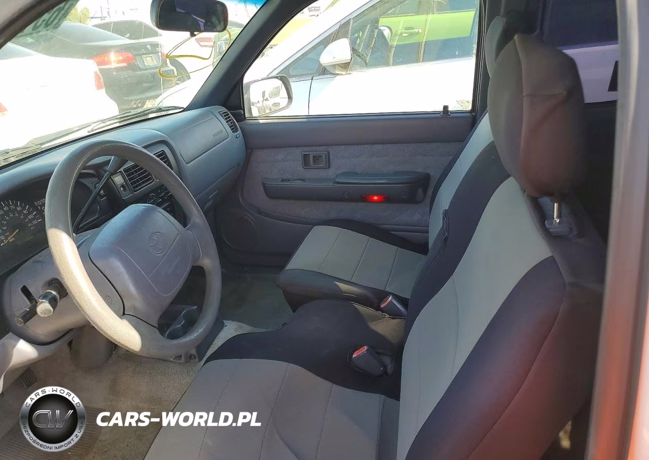 2000 Toyota Tacoma Base VIN:4TAVL52N4YZ613745 - 8