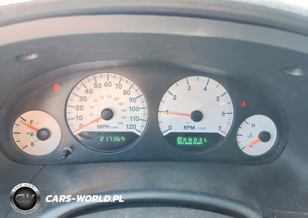 2005 Dodge Caravan Sxt VIN:1D4GP45R05B360716 - 9