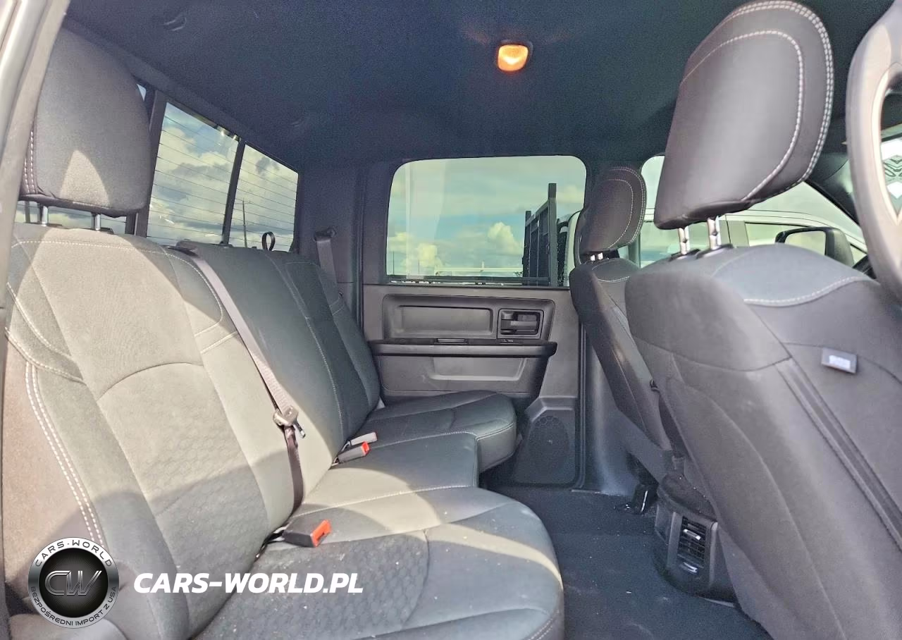 2026 Ram 2500 Tradesman VIN:3C63R5CL1TG190890 - 11