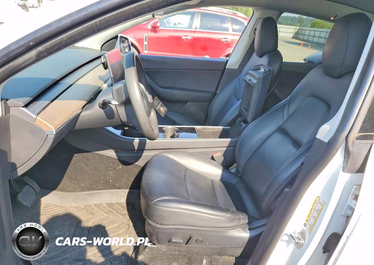 2020 Tesla Model Y VIN:5YJYGDEE9LF029691 - 7