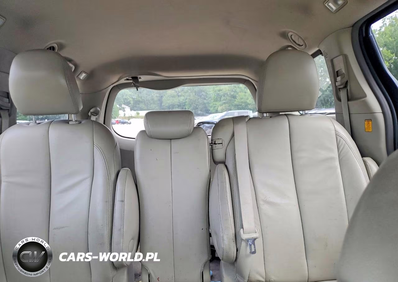 2011 Toyota Sienna Le VIN:5TDKK3DCXBS115455 - 10