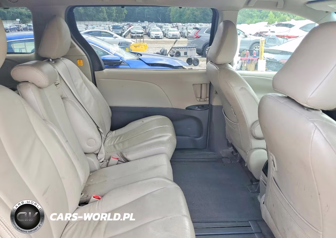 2011 Toyota Sienna Le VIN:5TDKK3DCXBS115455 - 11