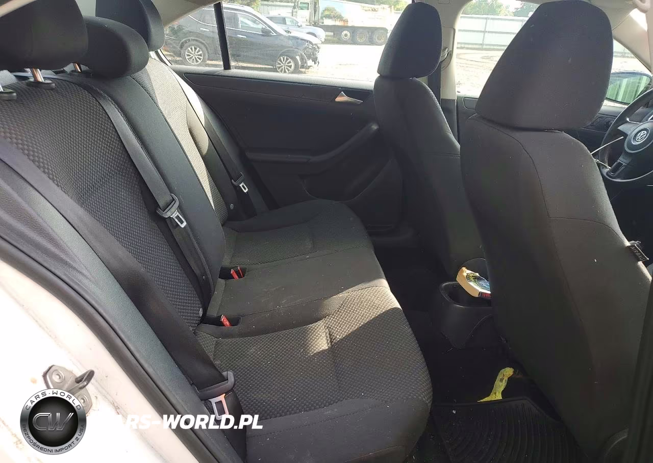 2013 Volkswagen Jetta Base VIN:3VW2K7AJ0DM227918 - 10