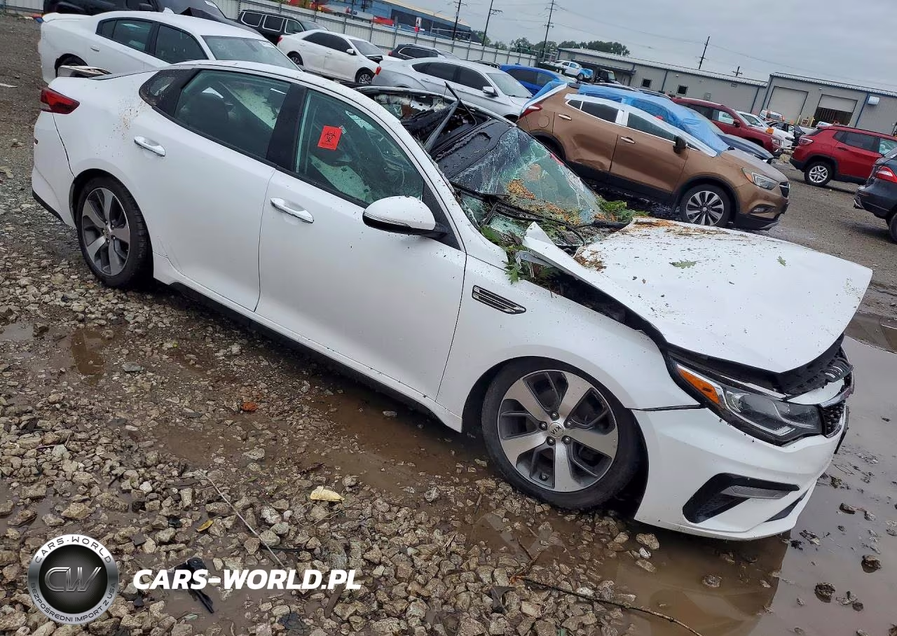 2019 Kia Optima S VIN:5XXGT4L32KG283148 - 4