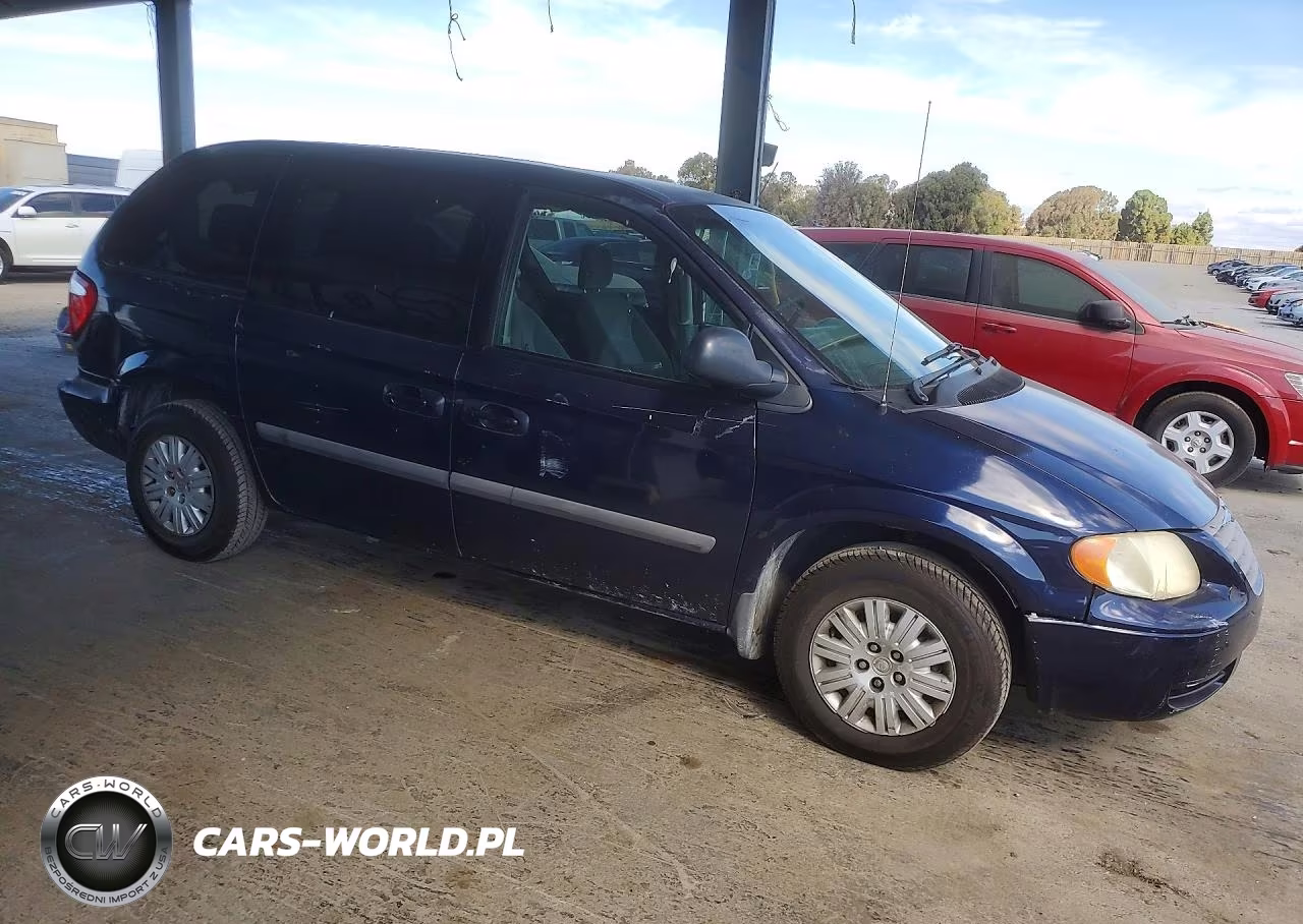 2006 Chrysler Town & Country VIN:1A4GP45R26B586751 - 4