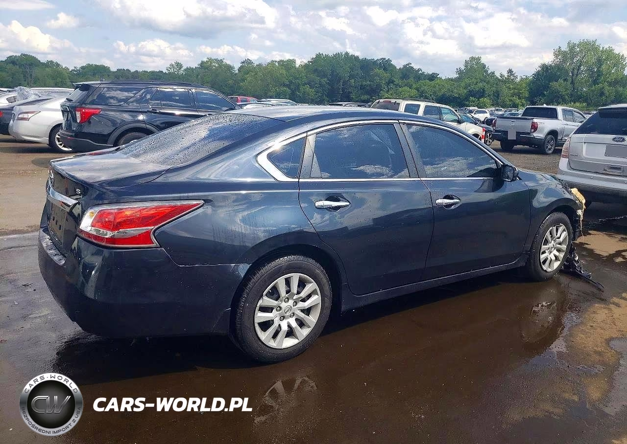 2015 Nissan Altima 2.5 S VIN:1N4AL3AP5FC176600 - 3
