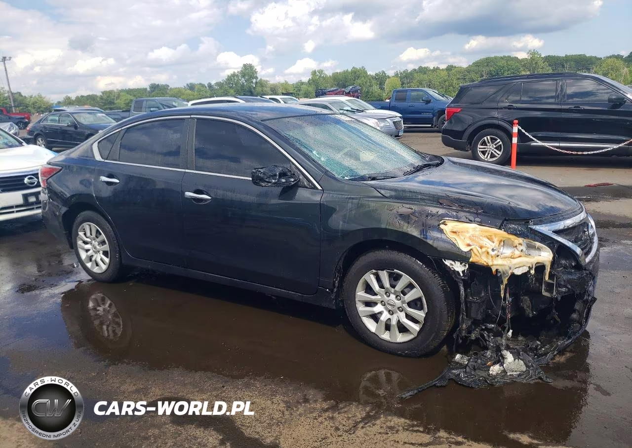 2015 Nissan Altima 2.5 S VIN:1N4AL3AP5FC176600 - 4