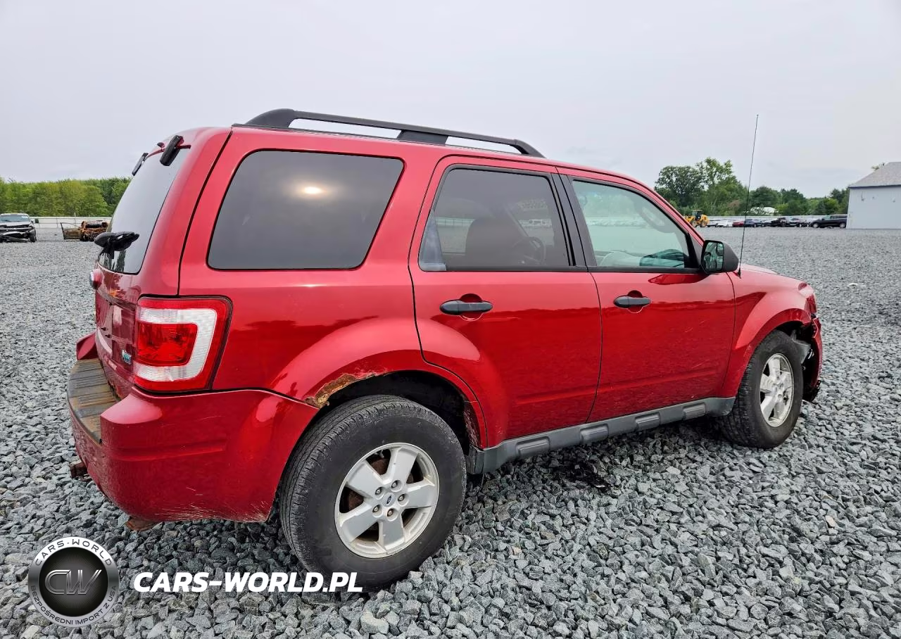 2010 Ford Escape Xlt VIN:1FMCU9DGXAKC30949 - 3