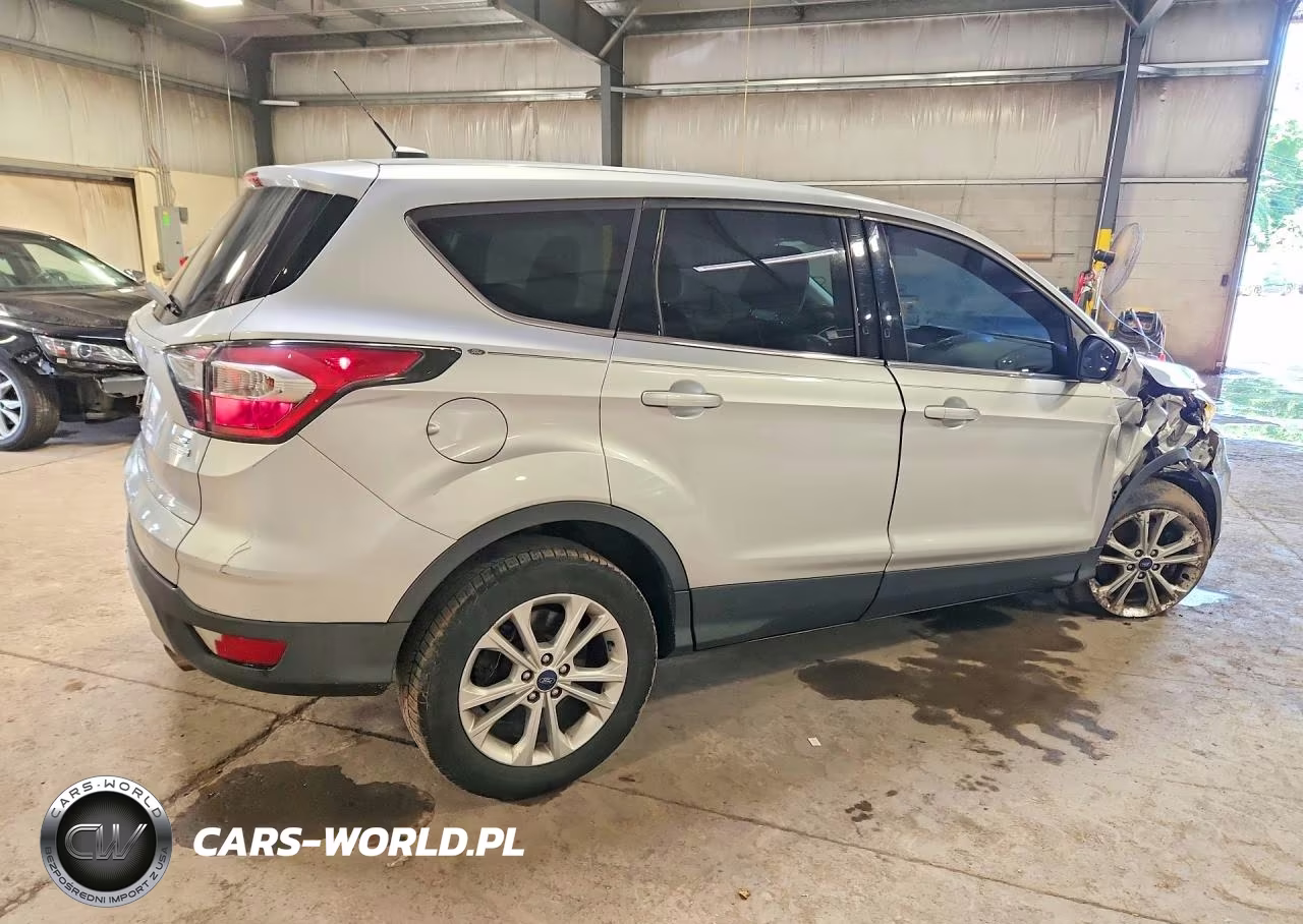 2017 Ford Escape Se VIN:1FMCU0G94HUA51684 - 3