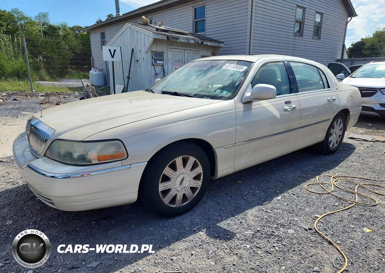2003 Lincoln Town Car Cartier
