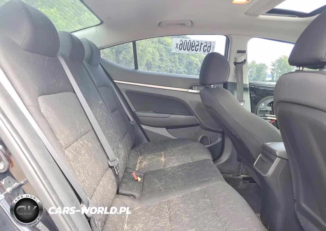 2019 Hyundai Elantra Value Edition VIN:KMHD84LF3KU786515 - 10