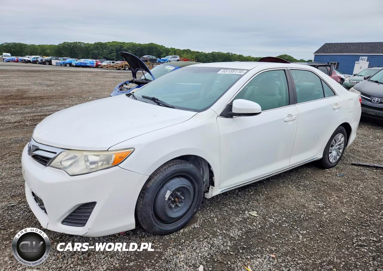 2012 Toyota Camry Hybrid Le – zdjęcie 1 z 12