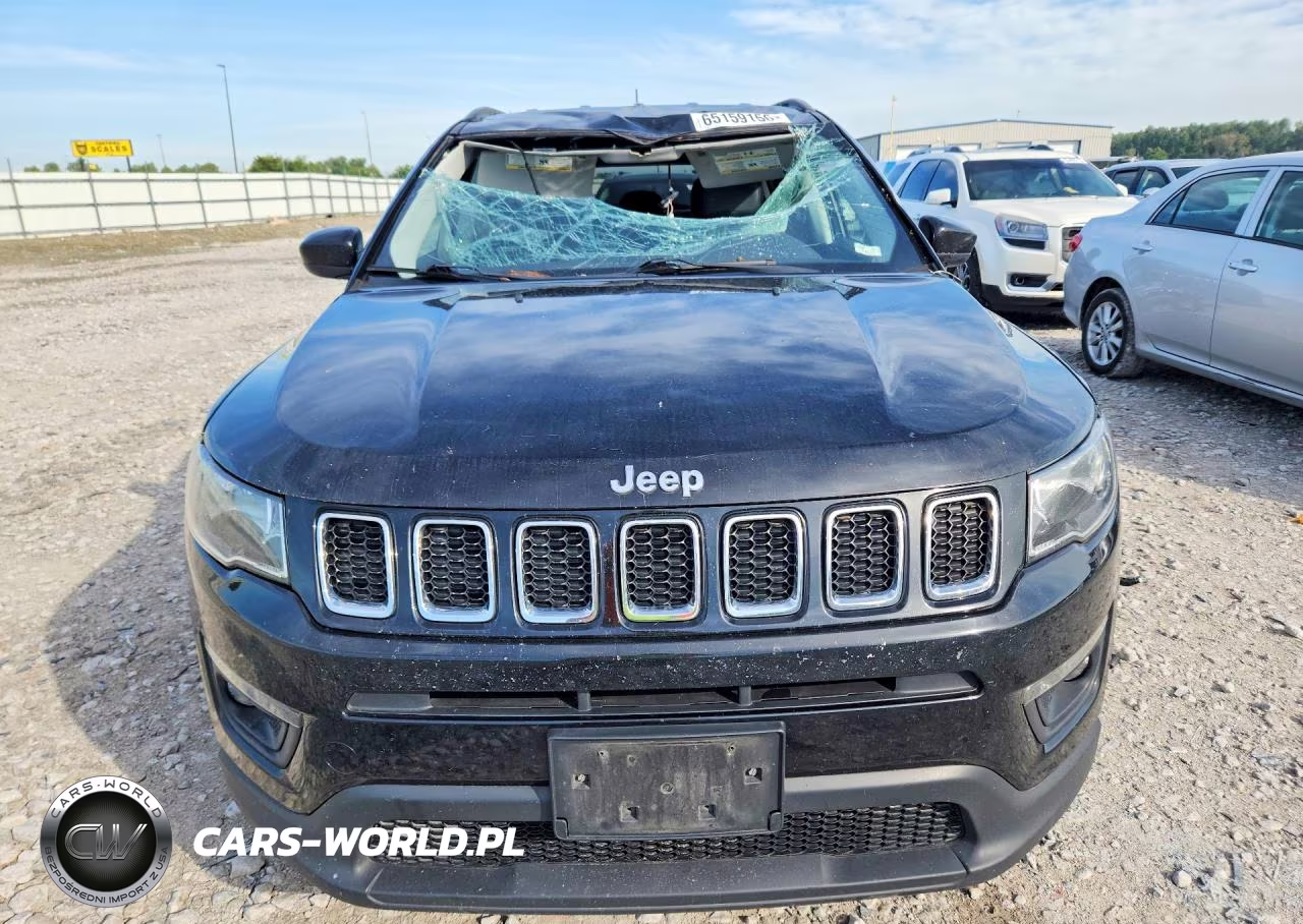 2018 Jeep Compass Latitude VIN:3C4NJDBB2JT113882 - 5