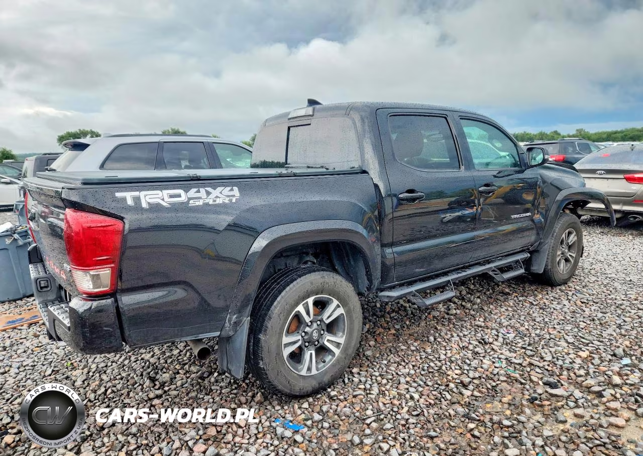 2017 Toyota Tacoma Trd Sport VIN:3TMCZ5AN6HM049710 - 3