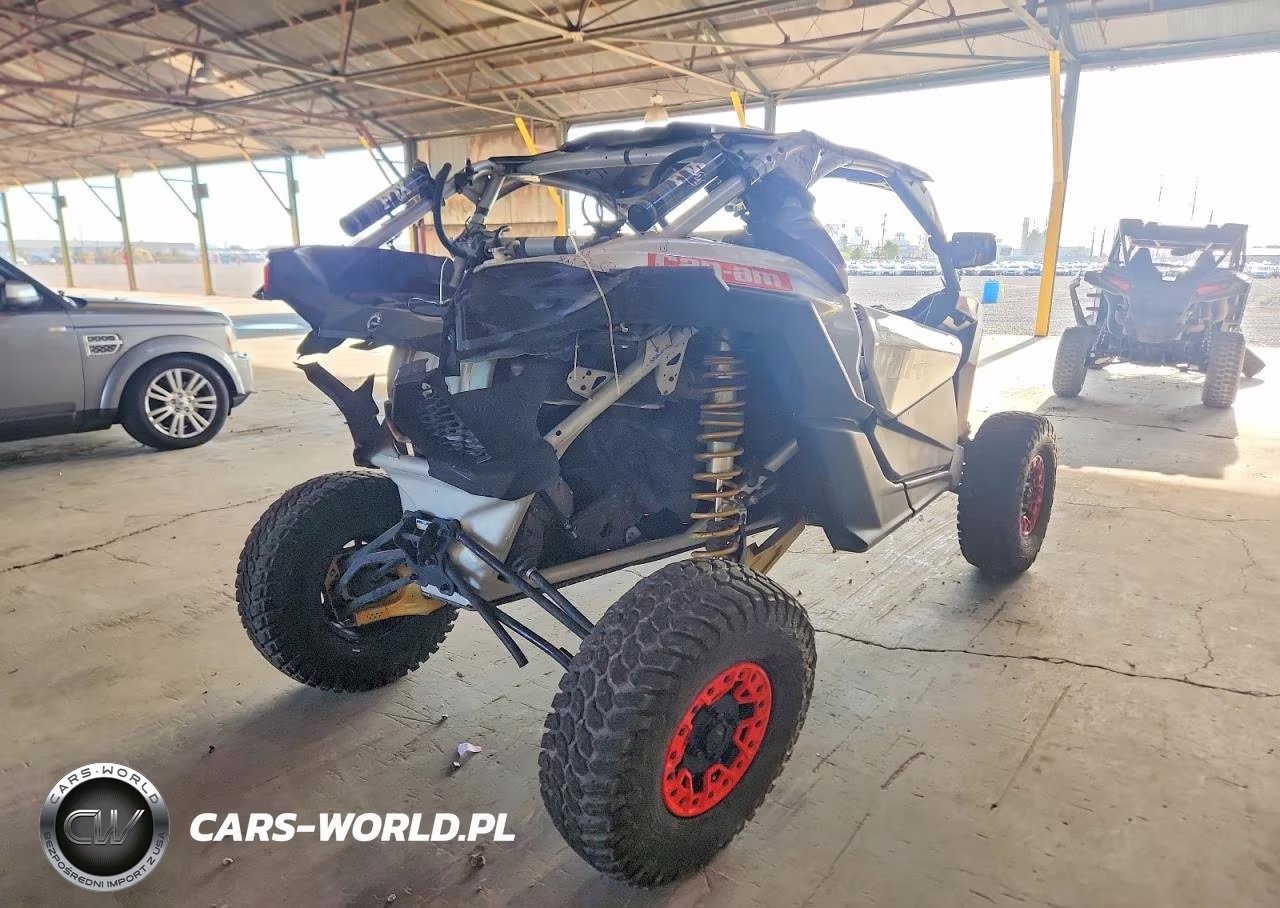 2020 Can-Am Maverick X3 X Rs Turbo Rr VIN:3JBVXAV44LK000604 - 4