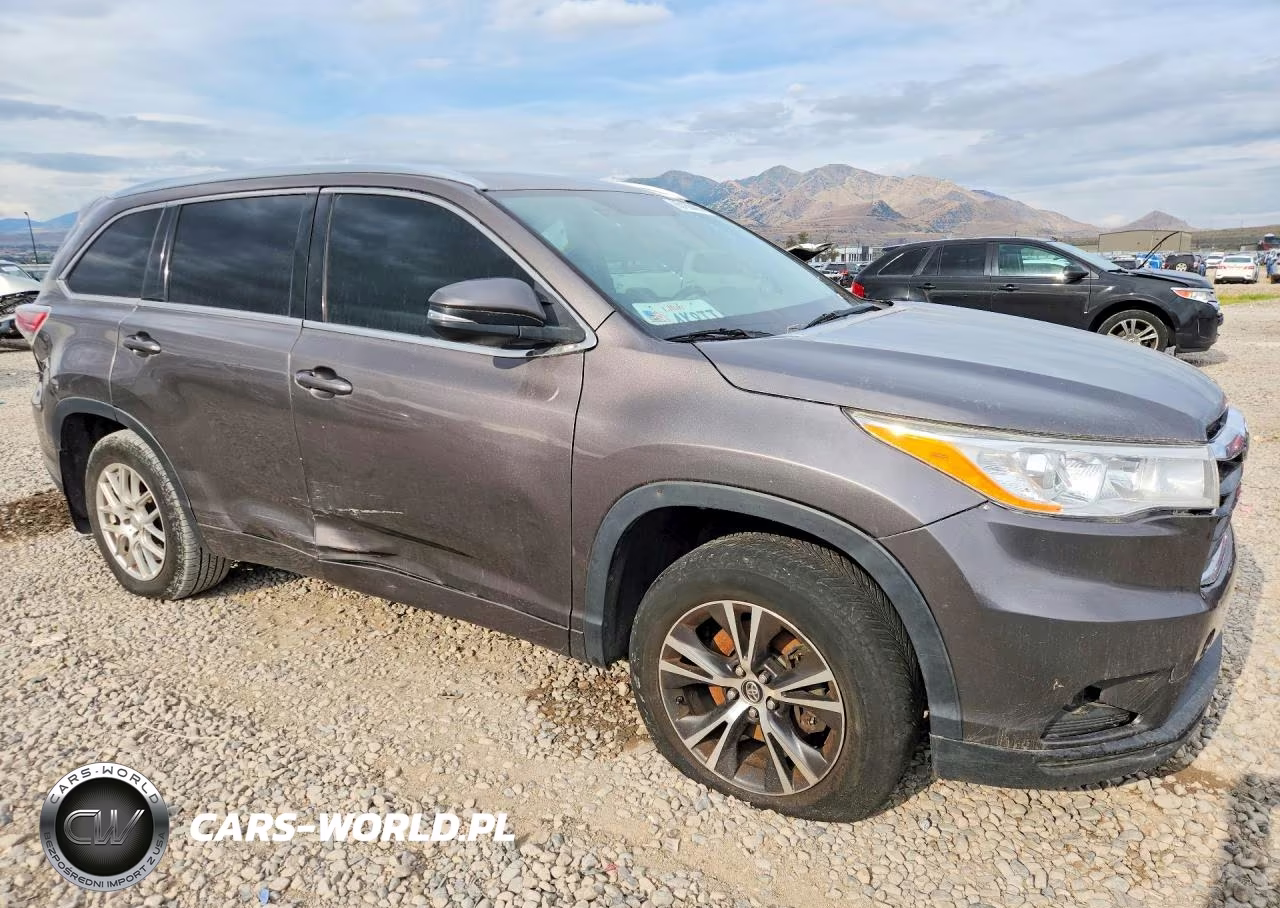2016 Toyota Highlander Xle VIN:5TDJKRFH3GS290189 - 4