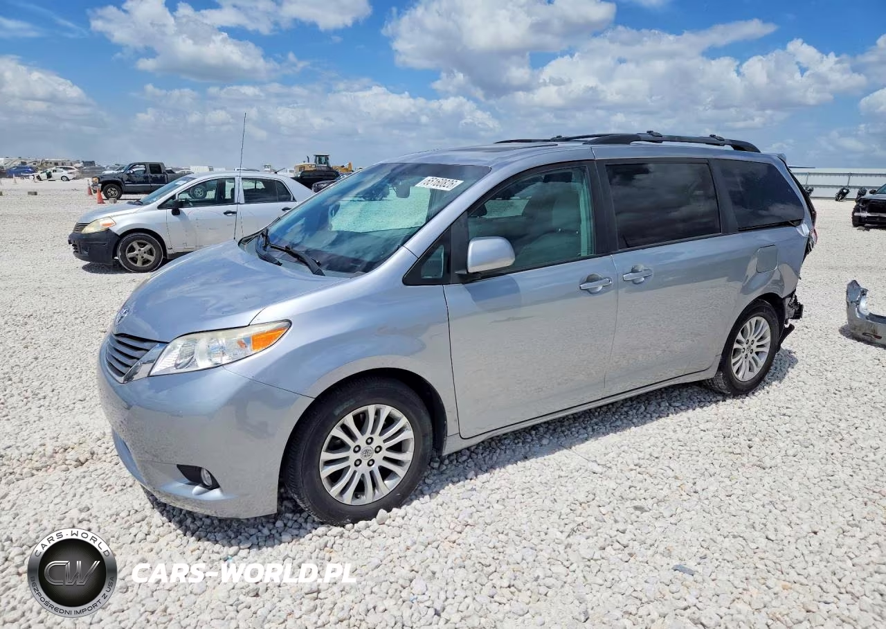 2011 Toyota Sienna Xle 8-Passenger