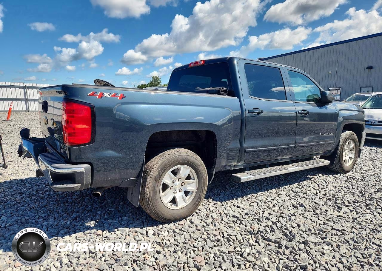 2018 Chevrolet Silverado K1500 Lt VIN:3GCUKREC1JG554728 - 3