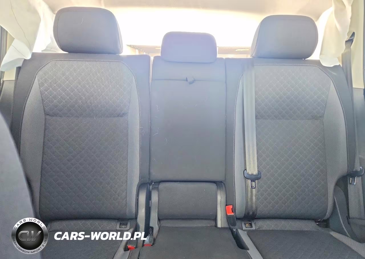 2019 Volkswagen Tiguan S VIN:3VV0B7AX8KM088831 - 10